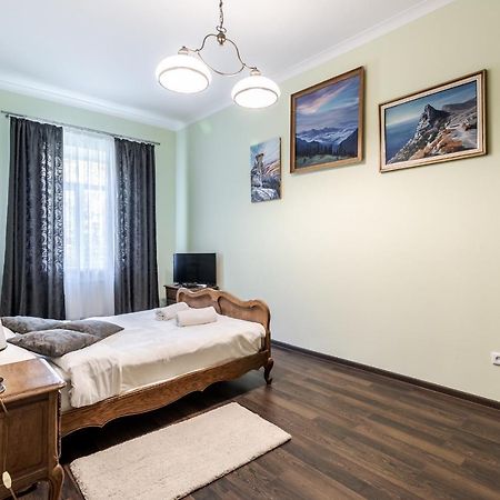 Modern Chaikovskogo Apartment Leopoli Esterno foto
